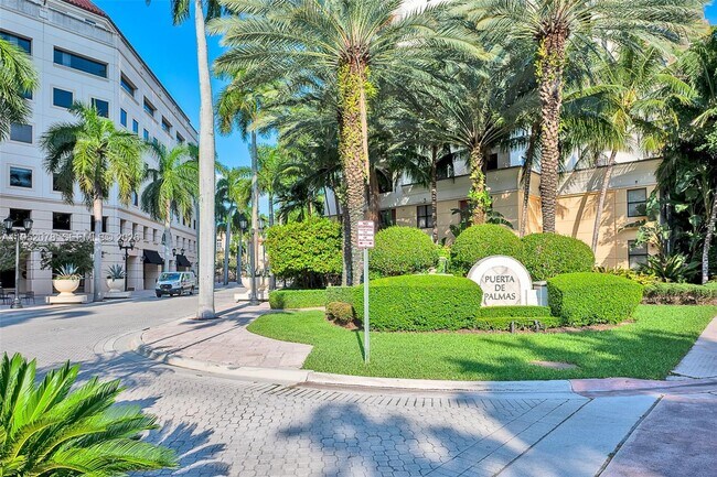 Building Photo - 888 Douglas Rd