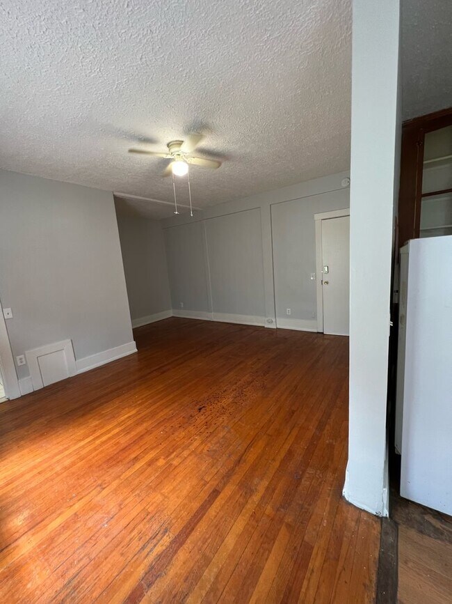 Building Photo - 85 Meigs St