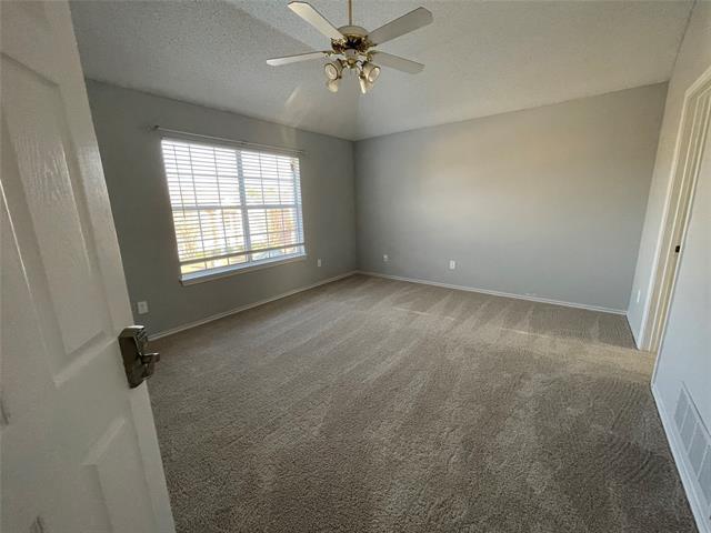 Building Photo - 728 Fawn Valley Dr