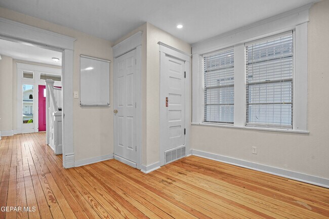 Building Photo - 711 Upson Dr