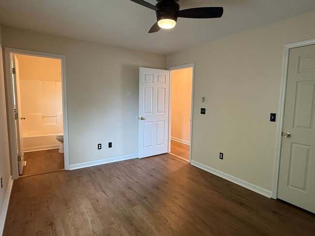 Building Photo - 129 Meadowlark Drive