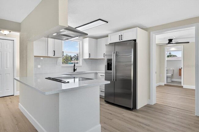 Building Photo - 420 Palm Creek Dr