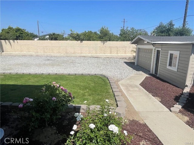 Building Photo - 596 E Arrow Hwy