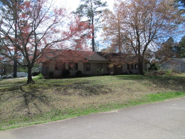 Building Photo - 3bd, 2ba. with carport