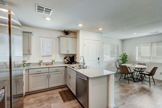 Building Photo - Modern Comfort in Las Vegas: 3-Bedroom Gem with Pool Access