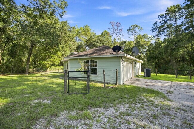 Building Photo - Peaceful 1.25-Acre Rental – Available September 1st!