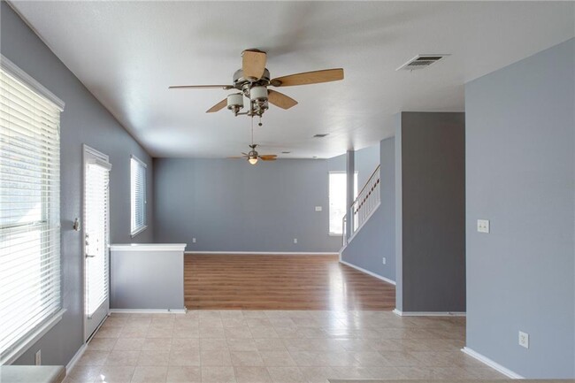 Building Photo - 1415 Fort LLoyd Pl