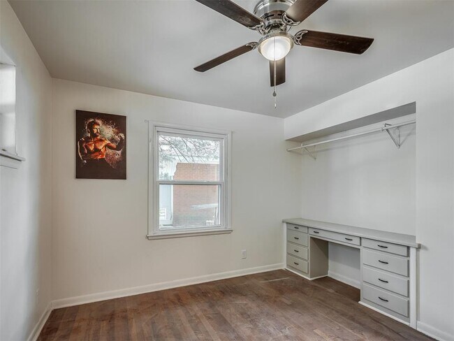 Building Photo - 1512 Bedford Ln
