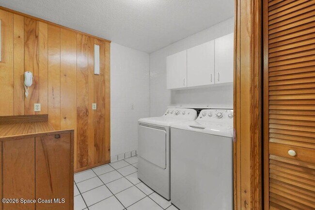 Building Photo - 3324 Sunrise Blvd