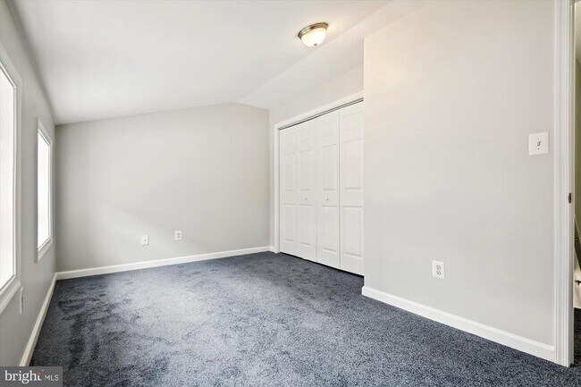 Building Photo - 1909 Aliceanna St