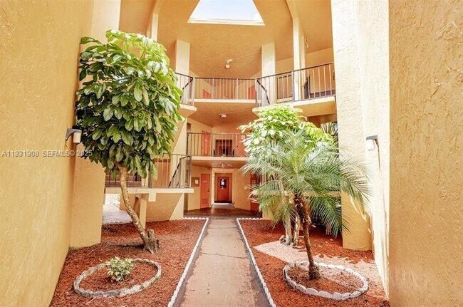 Building Photo - 4314 NW 9th Ave