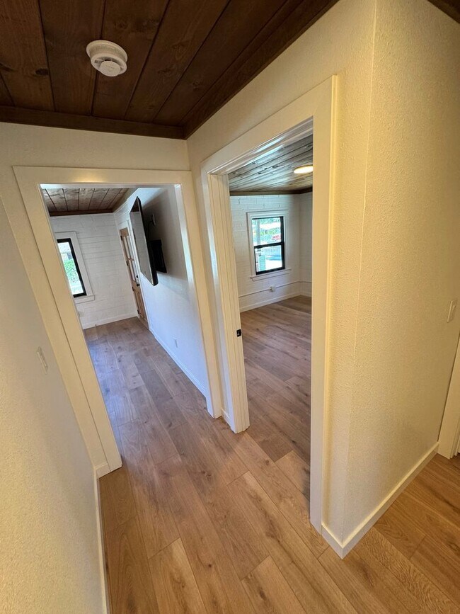 Building Photo - 8220 Edison Dr