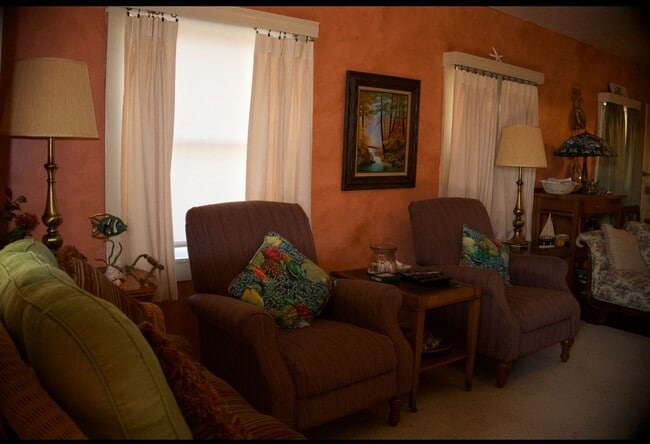 Building Photo - 3 Bedrooms 2 baths Beach House in the City of Imperial Beach!!!!!!