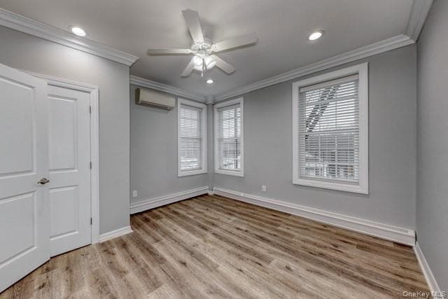 Building Photo - 724 E Main St