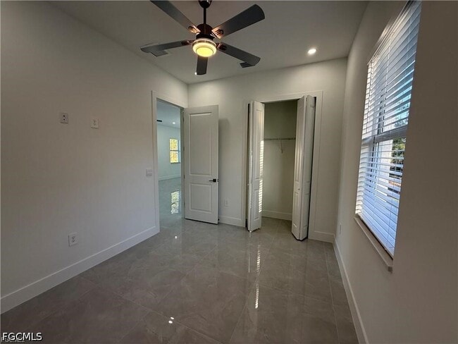 Building Photo - 207 W 15th St