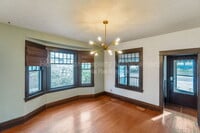 Building Photo - 1311 E 16th Ave