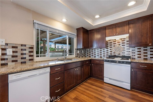 Building Photo - 207 Los Padres Ln