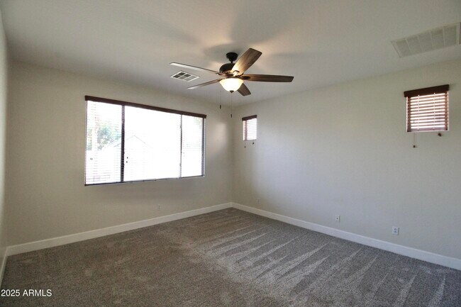 Building Photo - 19350 E Carriage Way