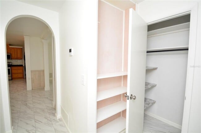 Building Photo - 1313 Mango Ave