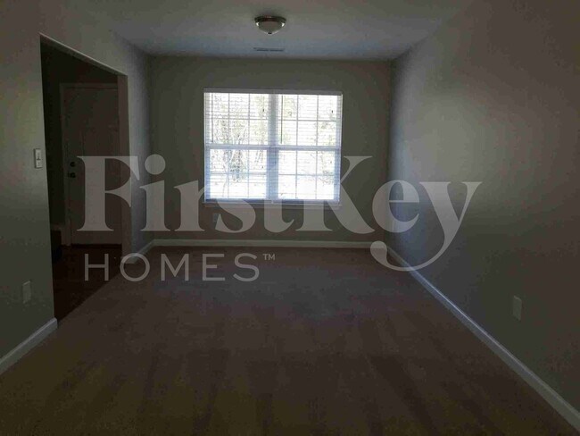 Building Photo - 901 Leatherstone Ln