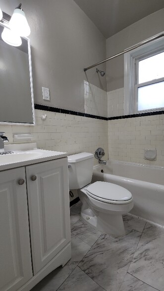 Building Photo - 7507 Oxford Dr