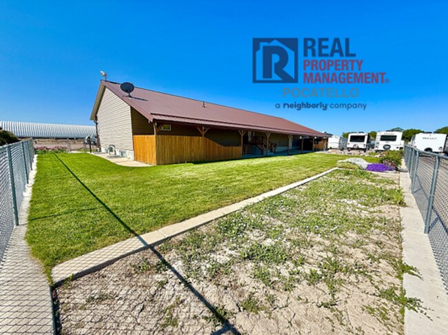 Building Photo - 13355 N Dekay Rd