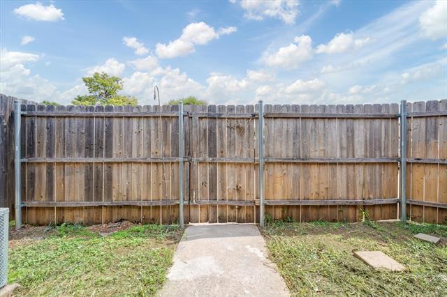 Building Photo - 2319 Indigo Ln