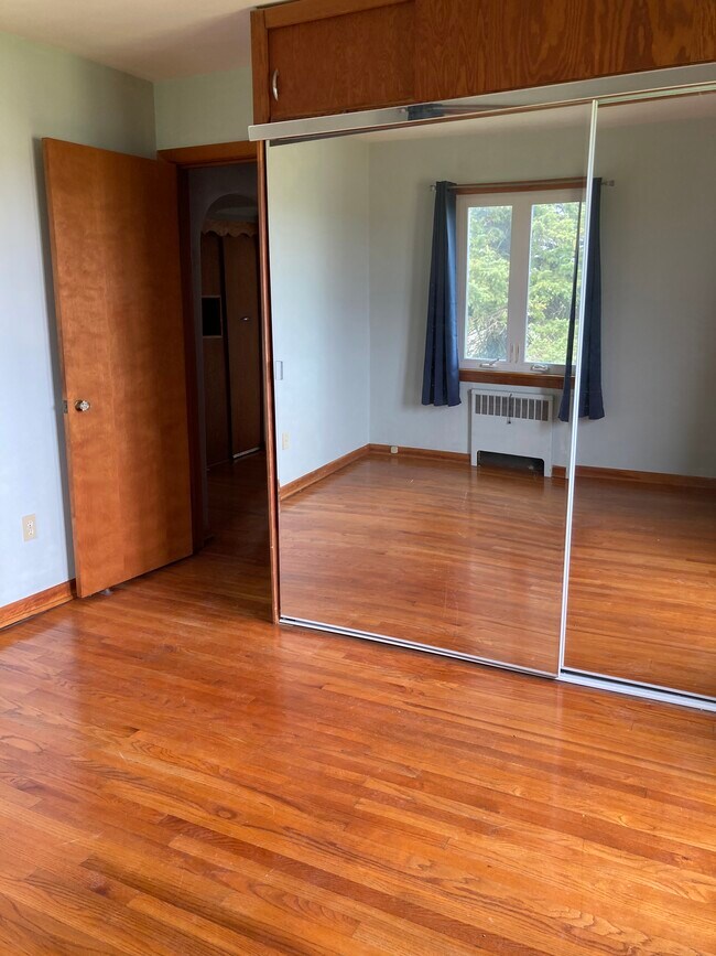 Floor sized closet - 8370 N 300 W-90