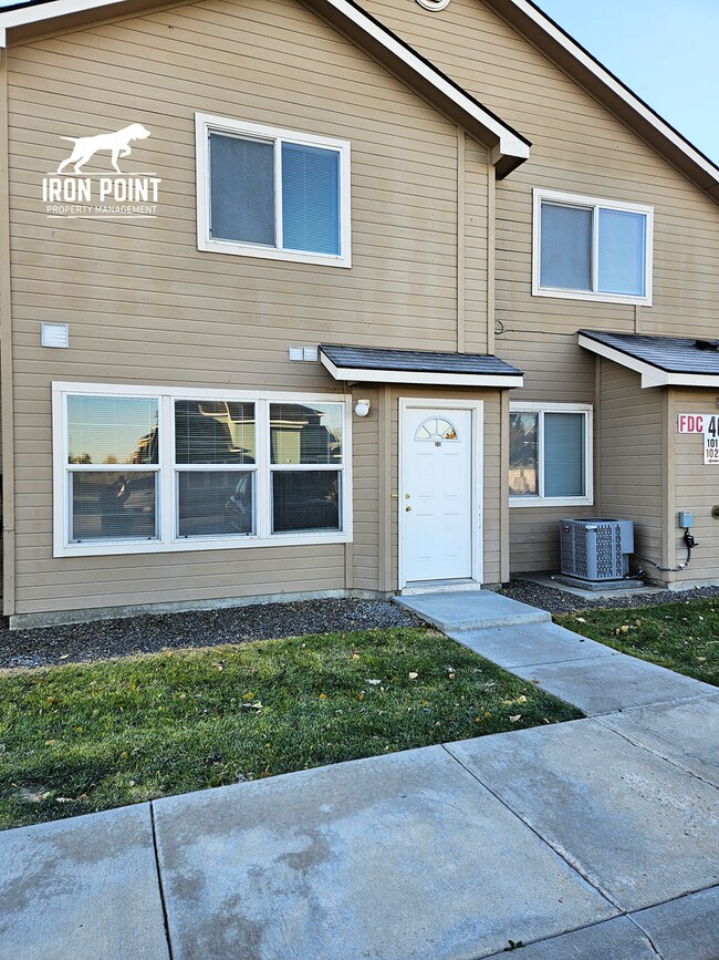 Building Photo - ELD4017