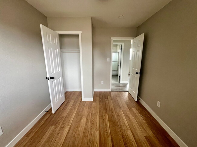 Building Photo - 5002 Maple Way