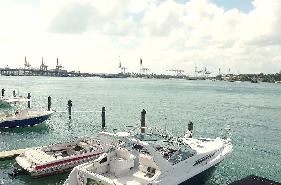 Boat dock - 800 West Ave