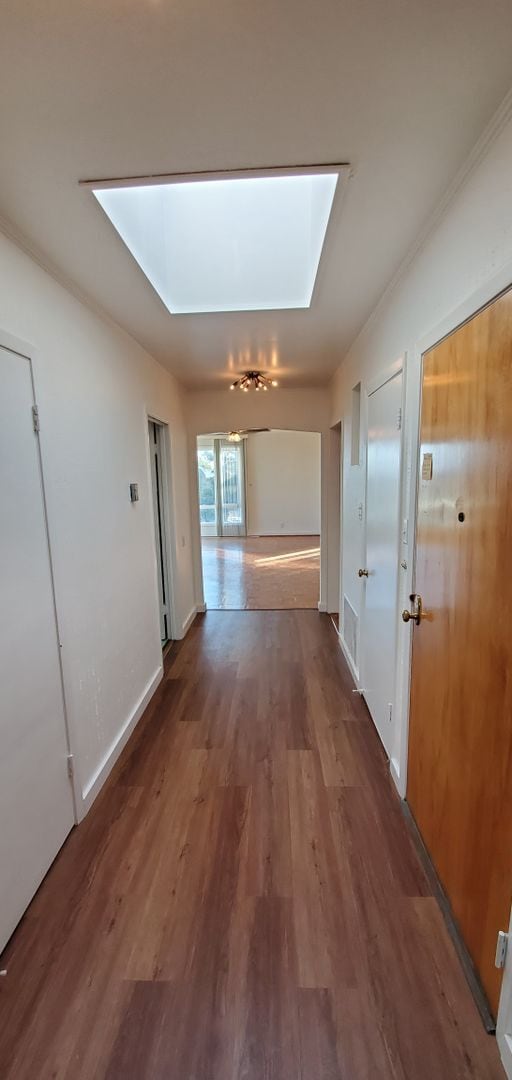 Building Photo - Beautifully Renovated Vintage  2 bedroom 2...