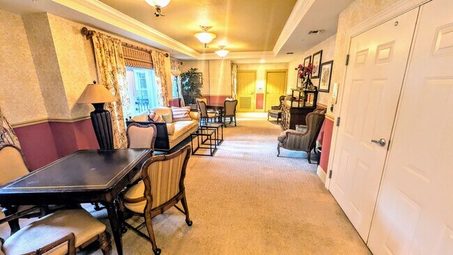 Building Photo - Annual Unfurnished 2/2 Condo in Downtown S...