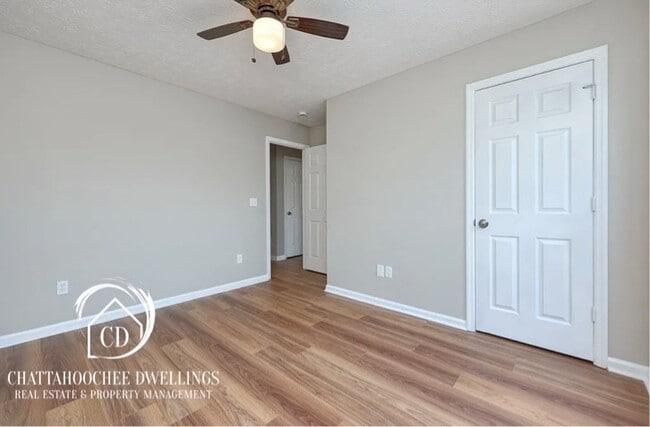 Building Photo - 2 Ryan Loop