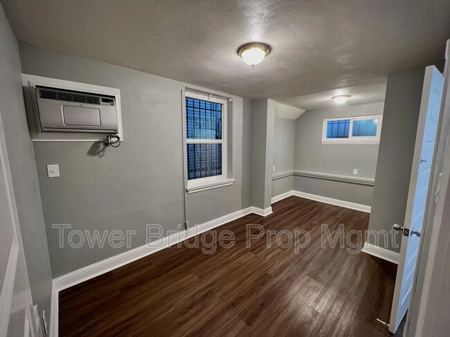 Building Photo - 716 14th St