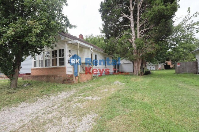 Building Photo - Two Bedroom House | Now Available