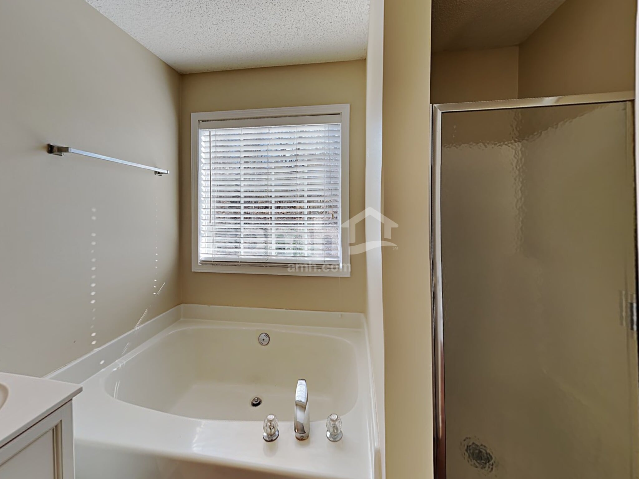 Building Photo - 8111 Kingston Dr