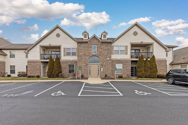 Building Photo - 773 Hidden Springs Dr