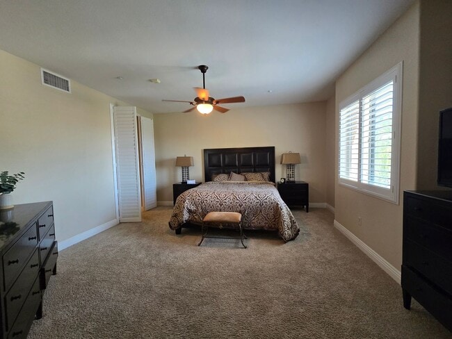 Building Photo - An Amazing Furnished 3 Bedroom Condo at La...