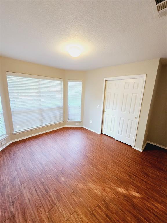 Building Photo - 423 Paddington Dr