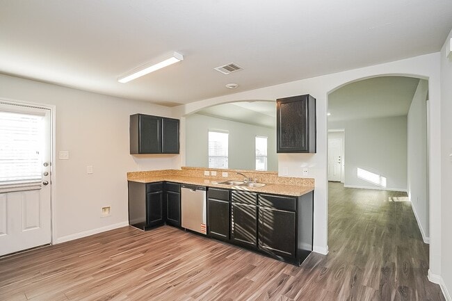 Building Photo - 2622 Needles Throw Ln