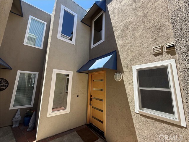 Building Photo - 3382 Tempe Dr