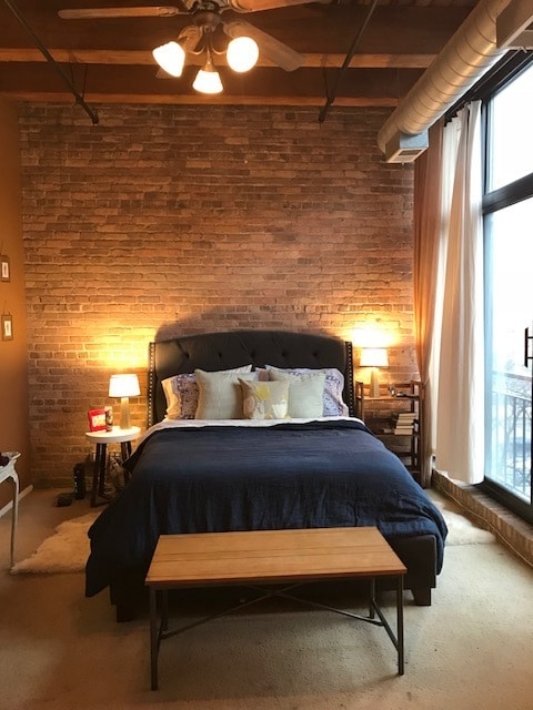 Master w/ King Size Bed - 1250 W Van Buren St