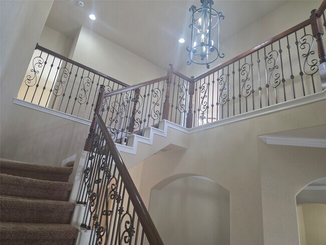 Building Photo - 2520 Garnetfield Ln