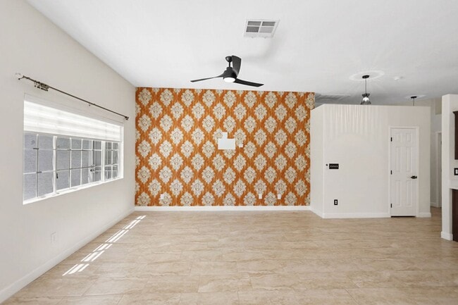 Building Photo - 55+ Age Restricted Los Prados Golf Communi...