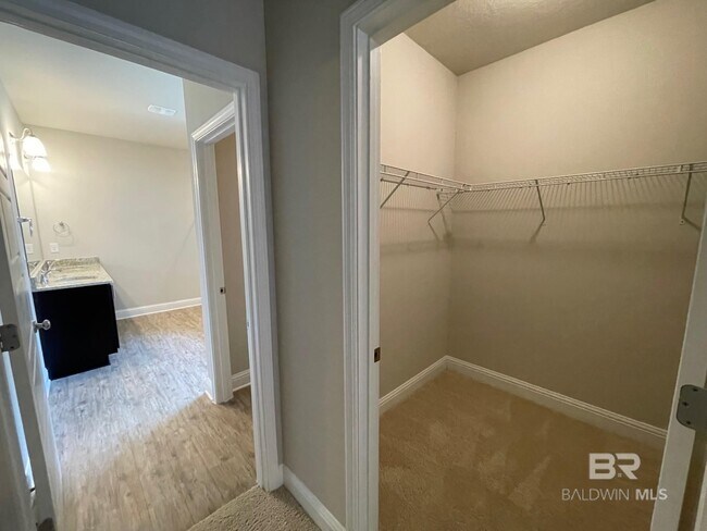 Building Photo - 31689 Kestrel Loop