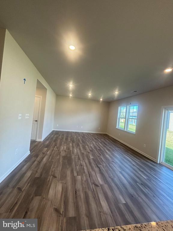 Building Photo - 28 FOREST GROVE Ave