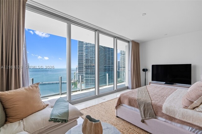 Building Photo - 300 Biscayne Blvd