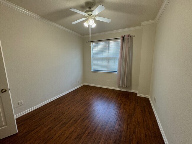 Building Photo - 9400 Bellaire Blvd