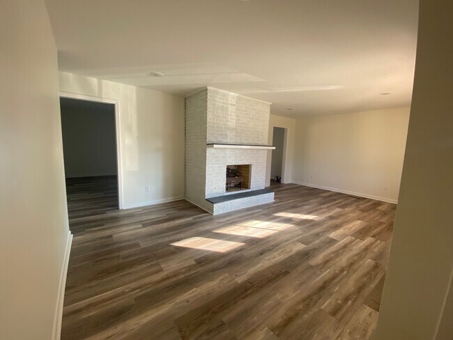 Living room - 3704 Aggie Rd